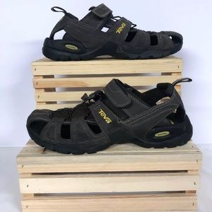 SOLD Teva Forebay sandals size 11 Like New